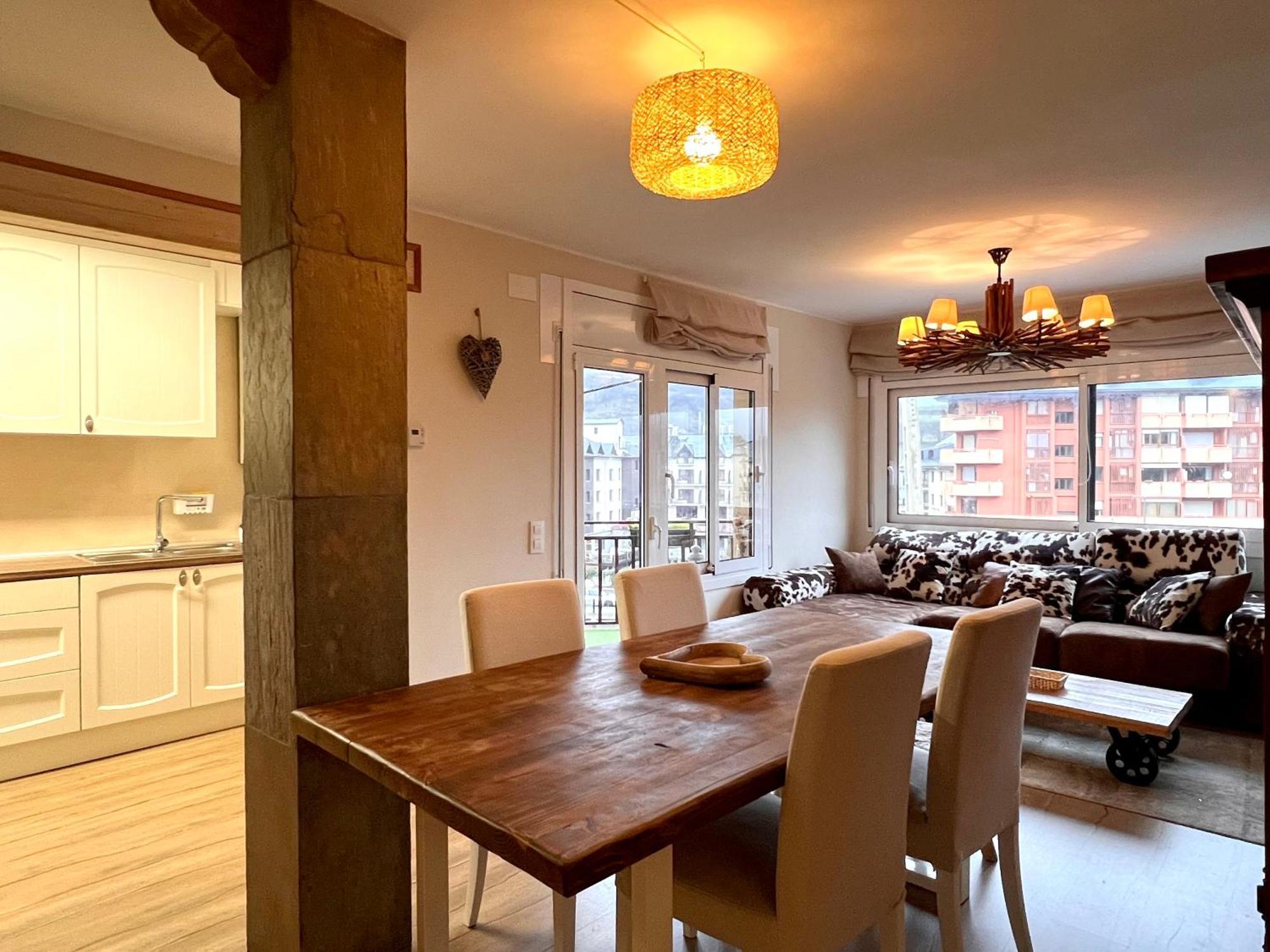 Apartament Les Vernedes - L'Amfitriona Sort Eksteriør billede