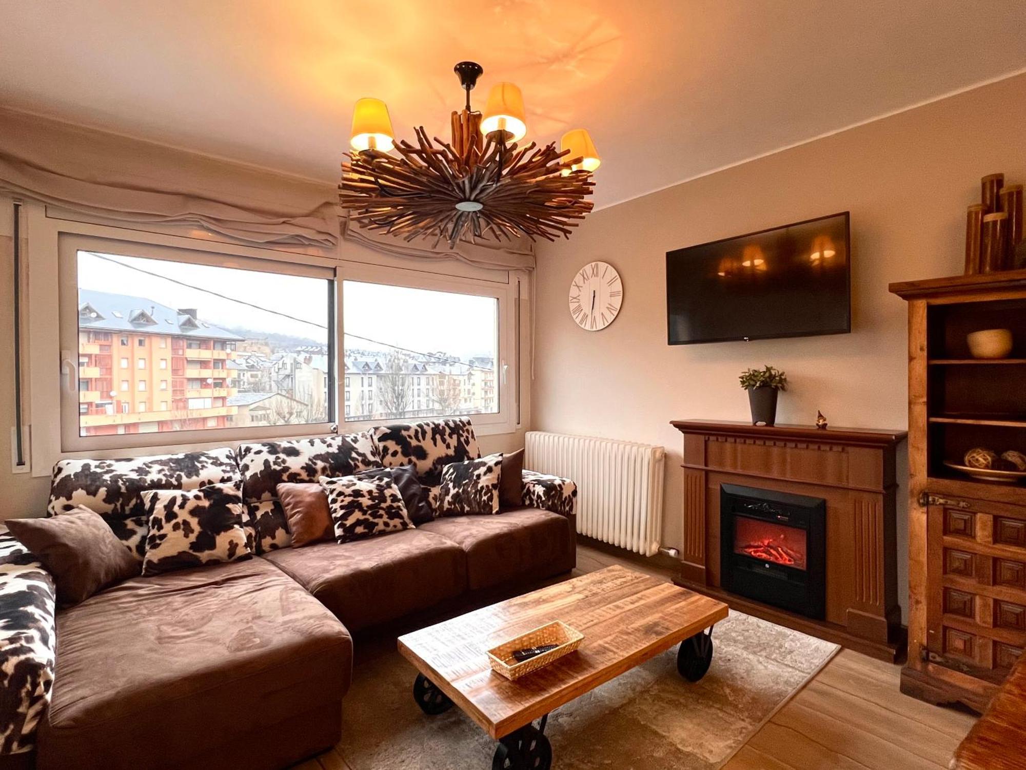 Apartament Les Vernedes - L'Amfitriona Sort Eksteriør billede